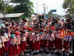 Kapolda Sumut Bersama Pangdam I/BB Tinjau Vaksinasi Covid-19 Bagi Anak Usia 6-11 Tahun di Samosir
