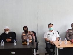 Kadinkes Subang Dampingi Kapolres Silaturahmi Ke Ponpes Darussalam Kunir