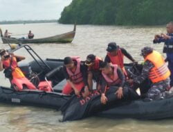 Prajurit TNI AL Lanal TBA Berhasil Temukan Jenazah Nelayan Tenggelam di Perairan Bagan Asahan