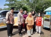 Peduli Warga Alami Gangguan Jiwa, Polsek Ciasem Polres Subang Bersama Muspika membawa Siti Masitoh ke Rumah Sakit